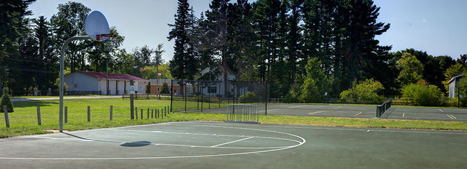 basketball court at Hi Pray Park Williamsburg, MI